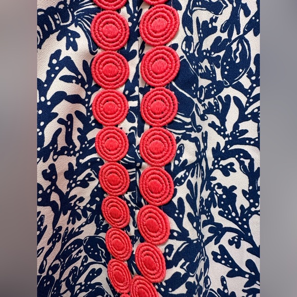Lilly Pulitzer Lobster Print Dress with Shorts, Size 0. Like-new - Picture 2 of 7